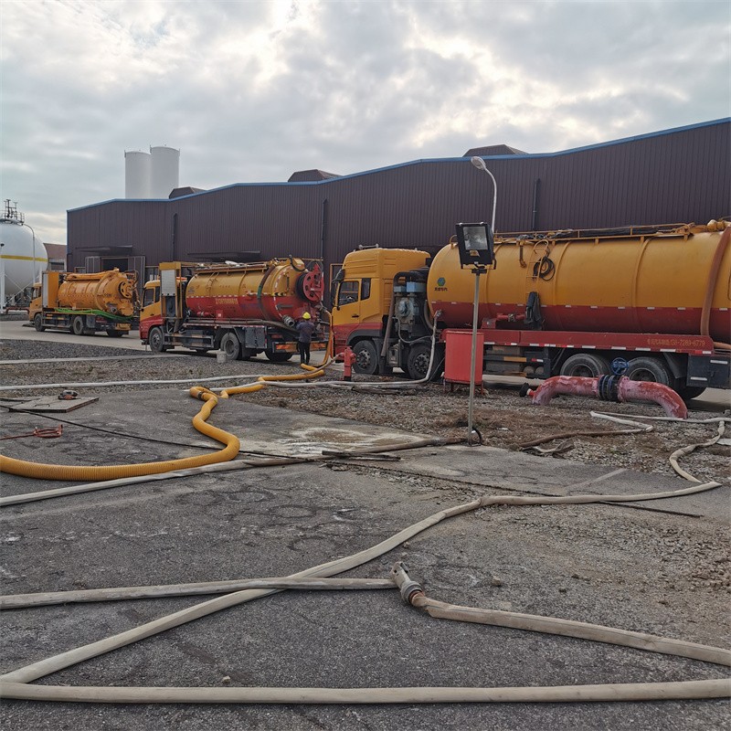 饶河污水池清理