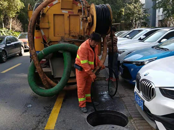 饶河排污管道清淤
