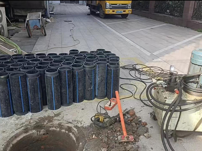 饶河PE置换管厂家 DN315置换管 非开挖管短管置换